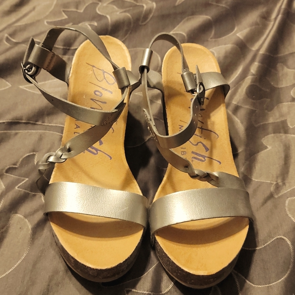 Silver wedges